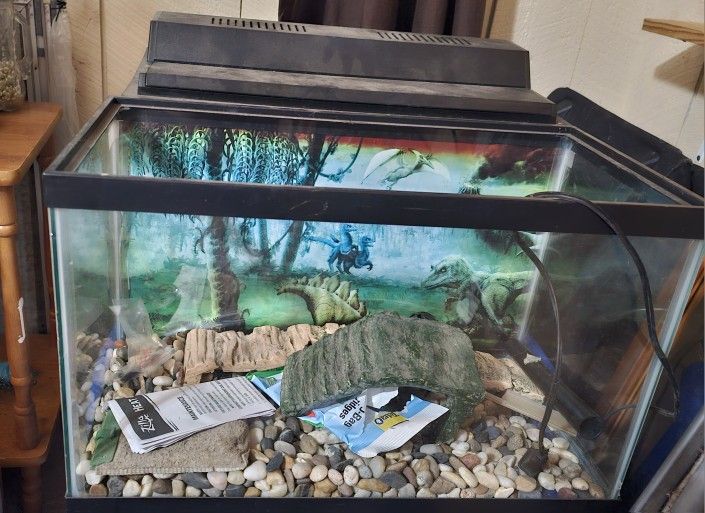 2 Small Fish Tanks