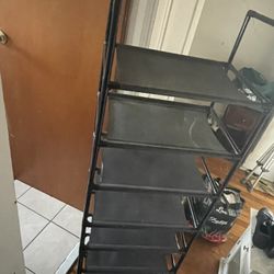 Towel/shoe Stand  Moving