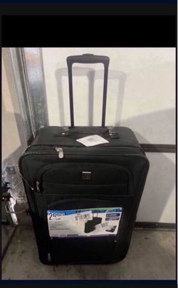 Medium luggage brand new $$80 obo