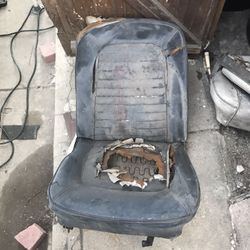 Passengers side 64-68 mustang bucket seats