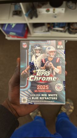 Topps chrome 2025 nfl value box