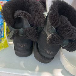 Uggs Size 5