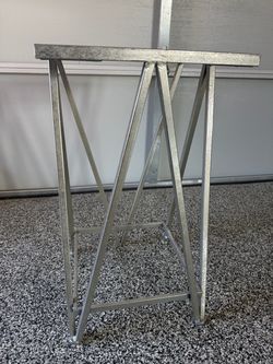 Sturdy side table marble and steel