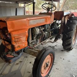 Kubota Tractor L225