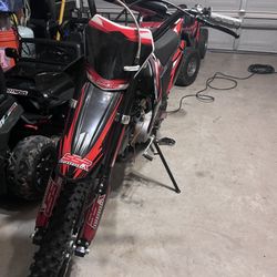 SSR motor sport Dirk bike 125cc