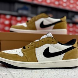 NEW Jordan 1 Low Men’s 10 Firm $