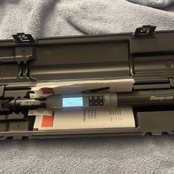 New Snap-on 3/8" drive 5 to 125 ft lb TECHANGLE Torque Wrench ATECH2F125VK