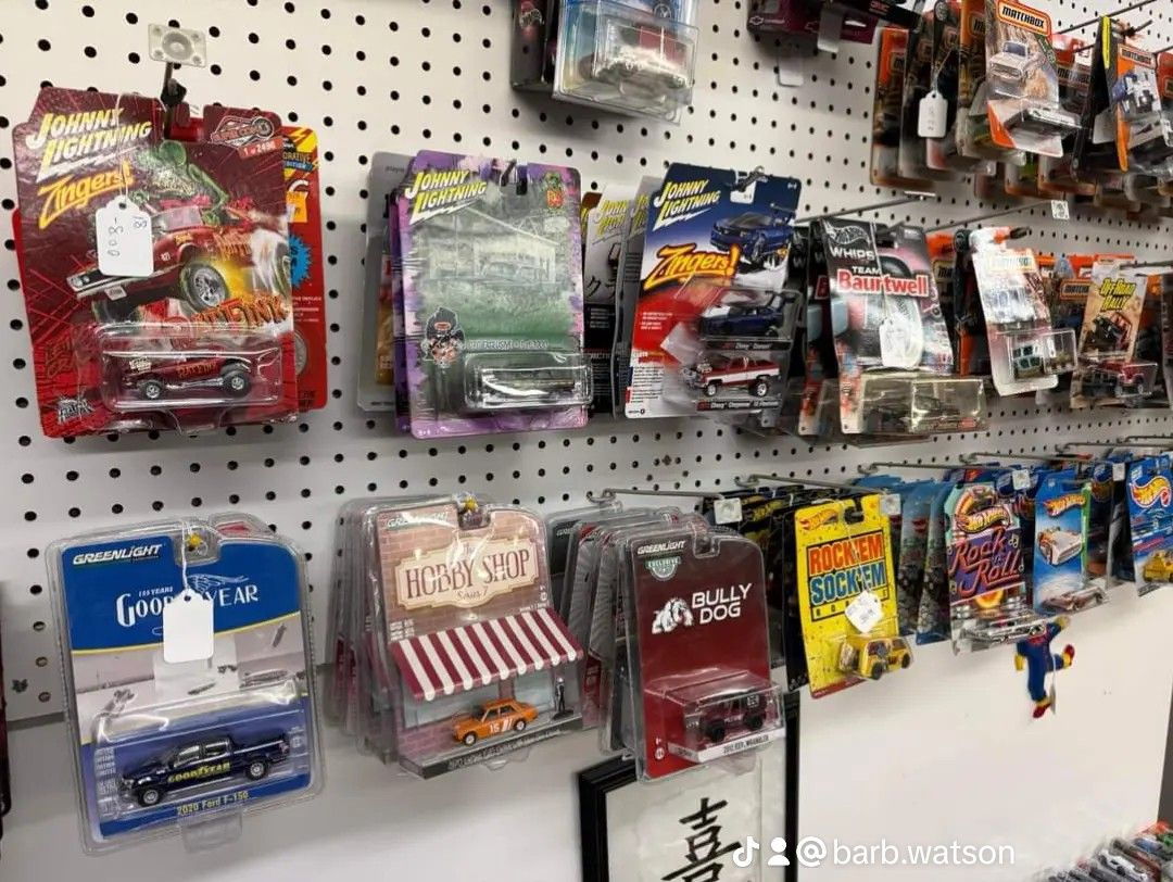 Hotwheels,toys,vintage, antiques, glassware, furniture, jewelry