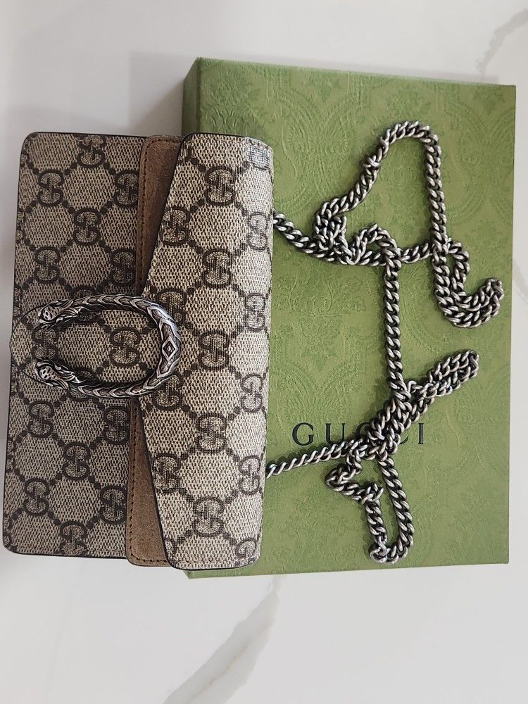 Gucci
GG Supreme Monogram Super Mini Dionysus Shoulder Bag Taupe