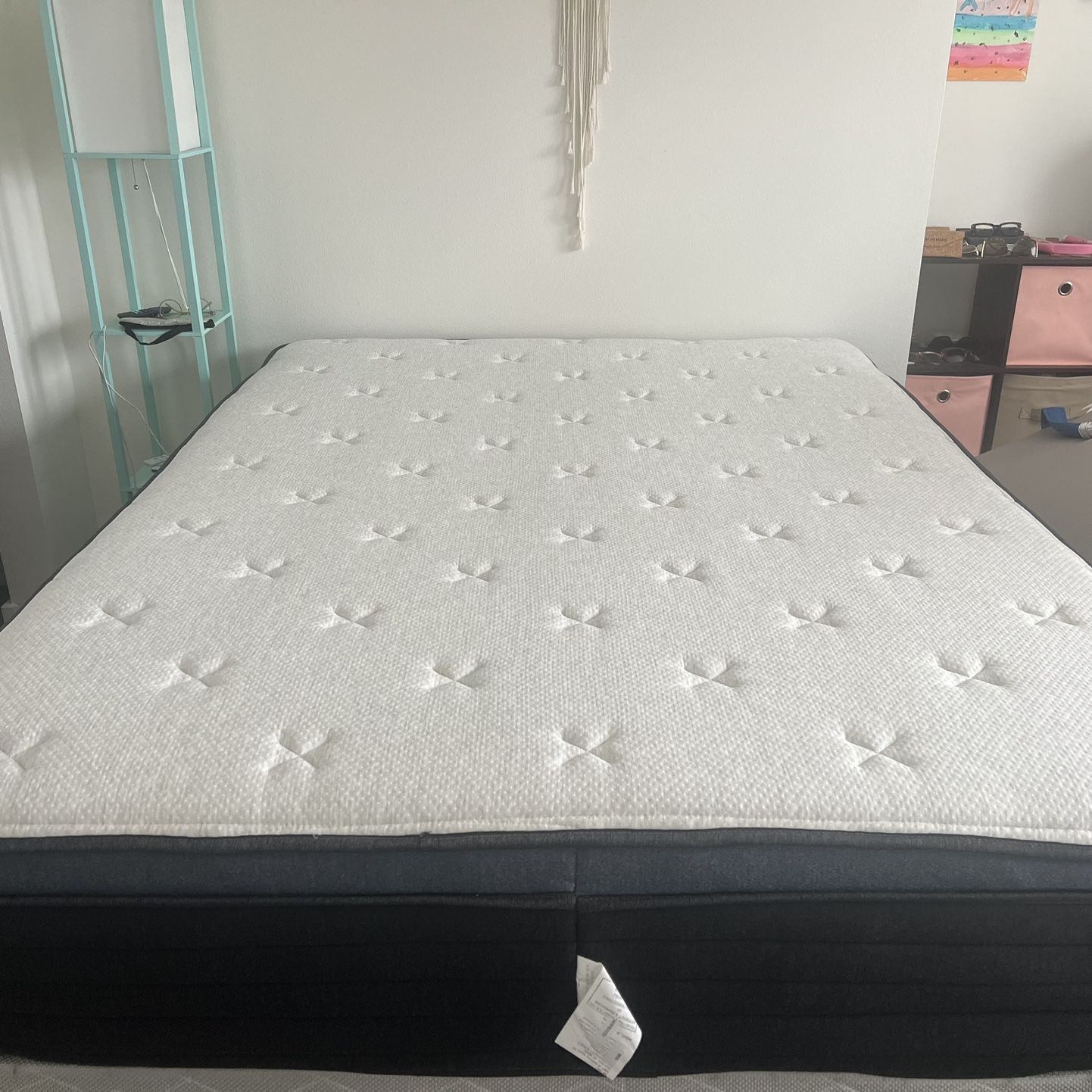 1.5?Yr Old Helix Midnight Luxe Mattress w/ Topper And Frame