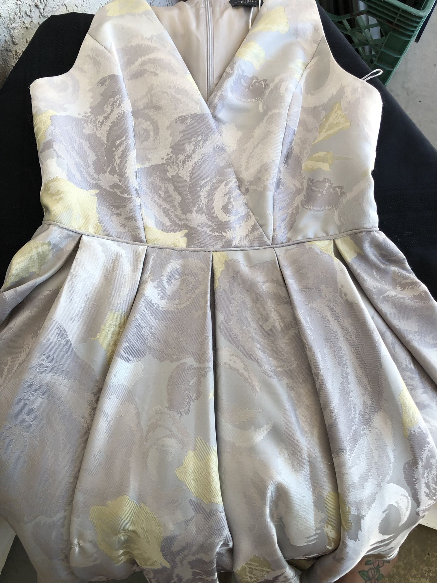 Adrianna Papell dress size 8