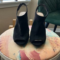 Black Open Toe Cuffed Heel