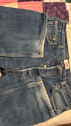 501 button fly Levi W 36. L 32