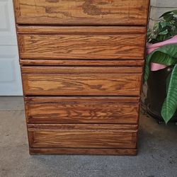 ** Beatiful 5 drawer wooden dresser **