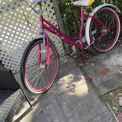 Schwinn Women's Lulu 26" Cruiser Bike 