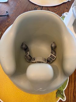 Bumbo baby floor chair