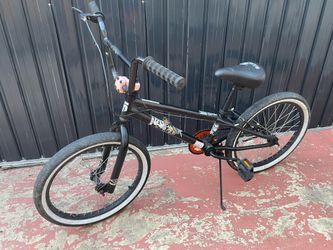 Mongoose bike 40$ obo