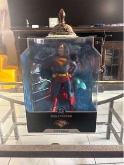 McFarlane Toys DC’s Superman Statue