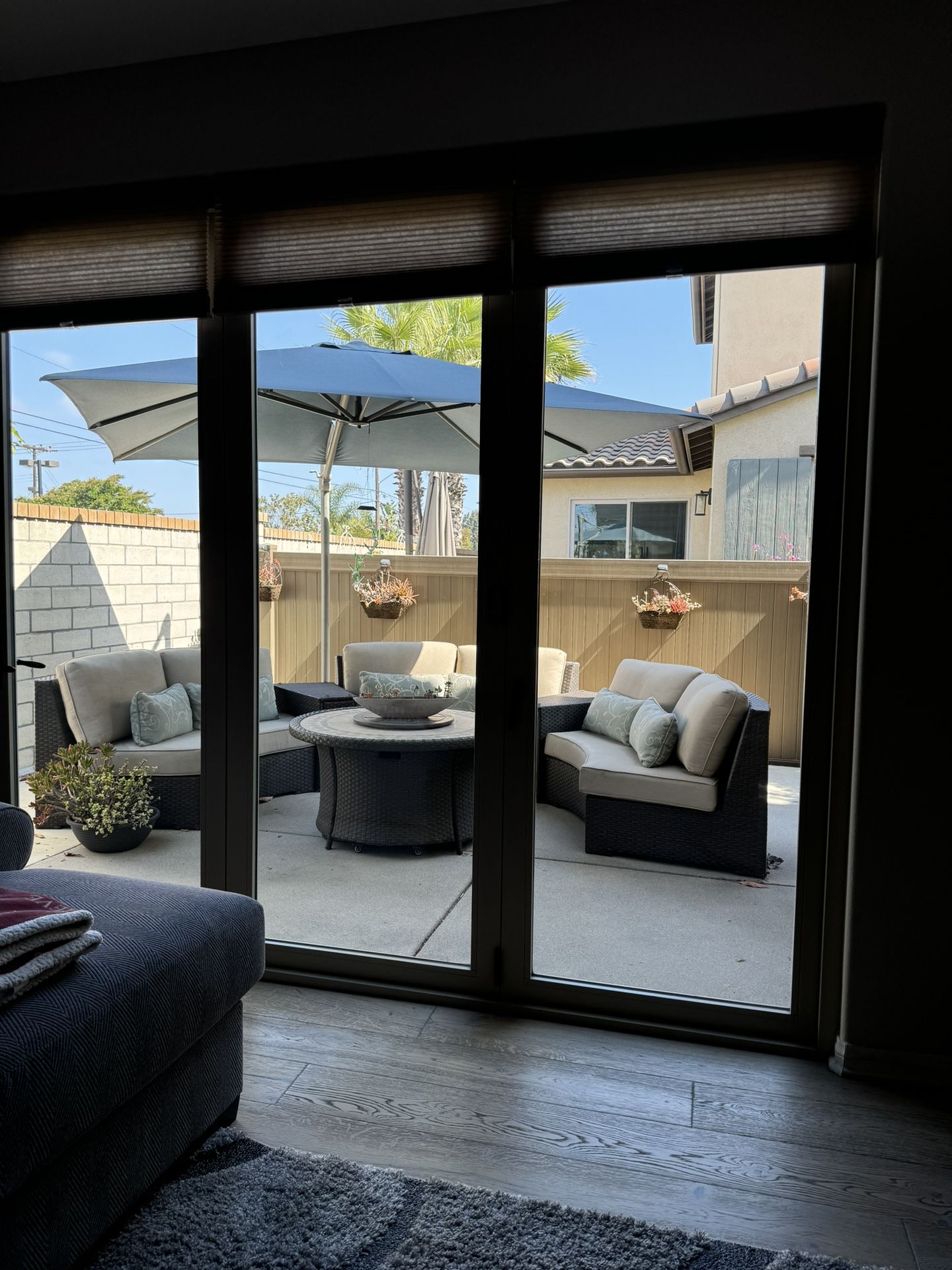 Patio Furniture Grand Leisure Sidney 6-piece Fire Outdoor Seating Set - $1,000.00 (Westminster)