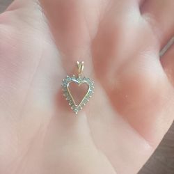 20 Diamond 10k Gold Necklace Pendant