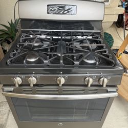 GE Stove 