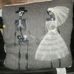 Halloween Skeleton Bride & Groom Decorative Pillow – 18"x18"