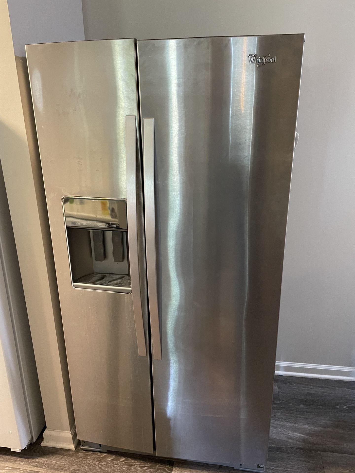 Whirlpool Refrigerator Working Silver 2017 W10706417B