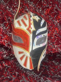 WWE Rey Mysterio/Sin Cara Mask
