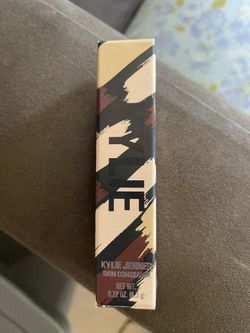 Kyliecosmetics Concealer