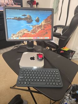 Mac Mini  2014 late year edition.
