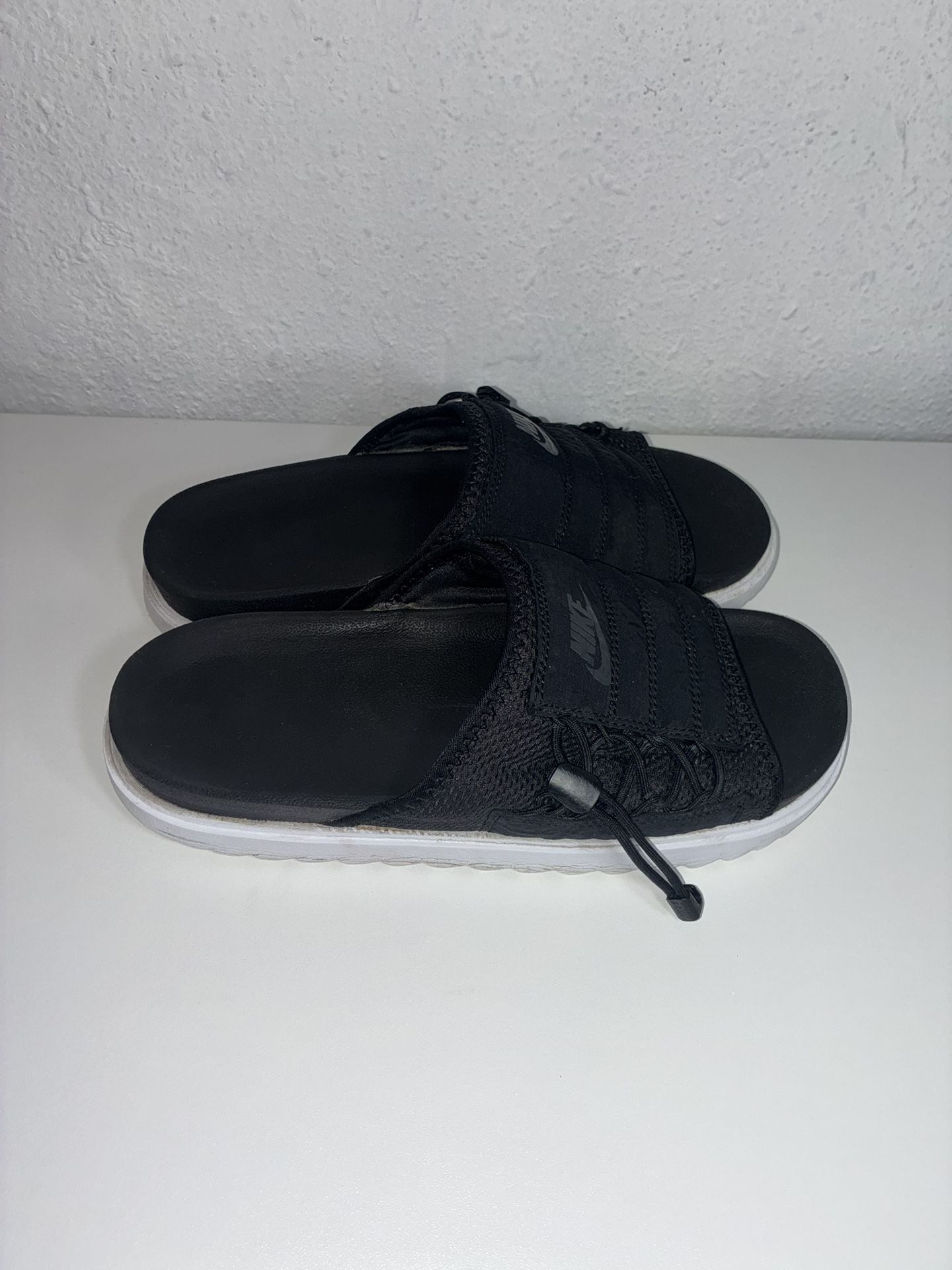 Nike Asuna Slide Sandal Women's Size 9 Black White Slip On Comfort Casual Shoes