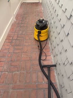 Vacuum free