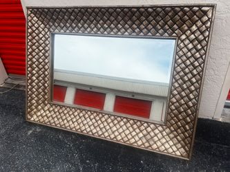 Mirror in good condition