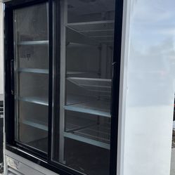 AVANTCO GDS-47-HC 53 1/8" white merchandising refrigerator