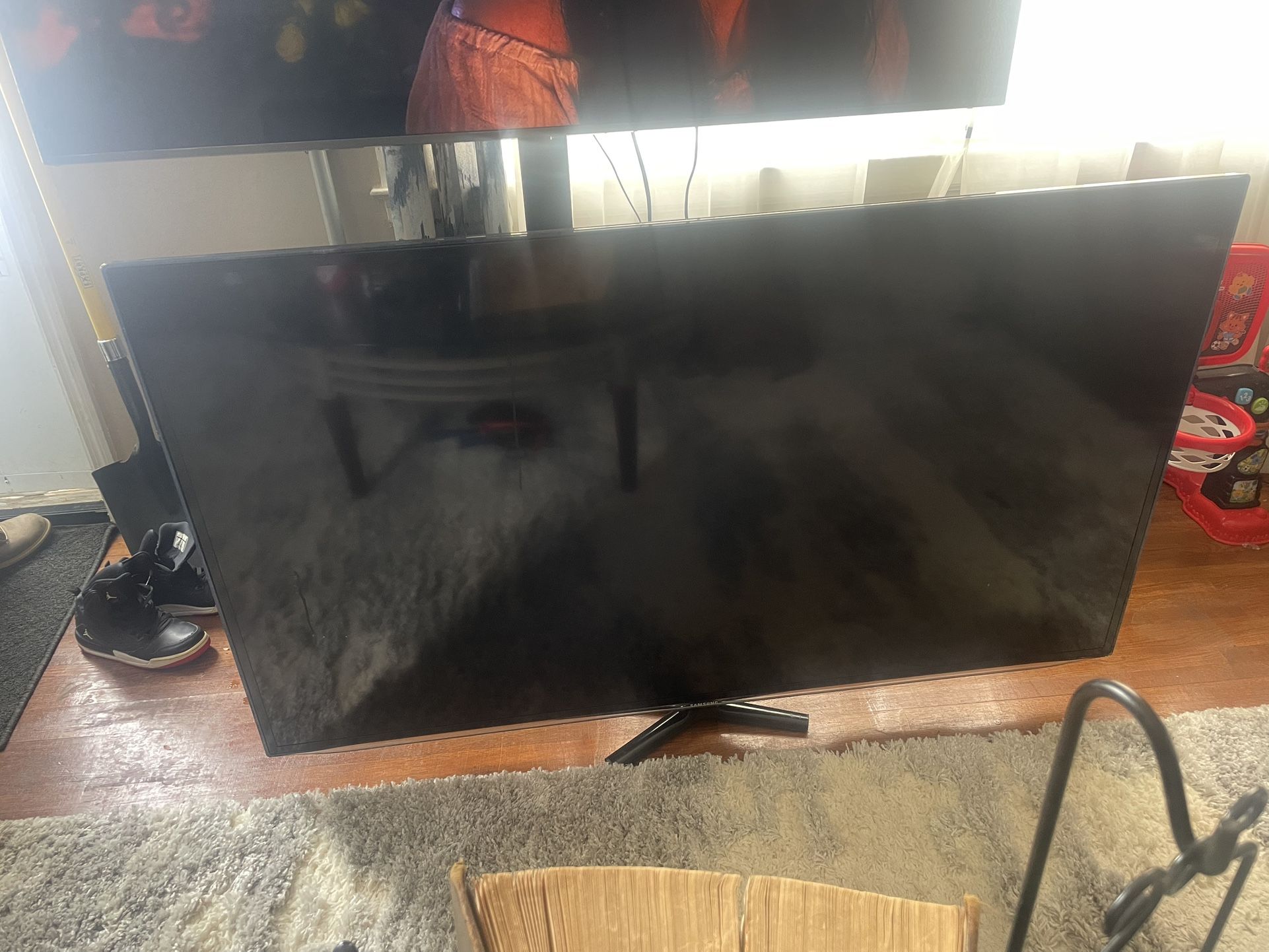 Samsung 60” Smart Tv