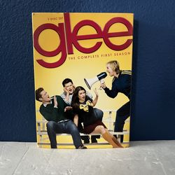 Glee Tv Series : The Complete First Season Dvd Set . New and Sealed 