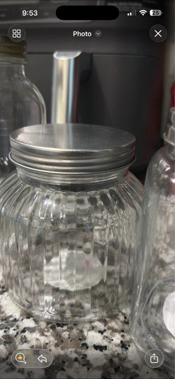 Glass jar
