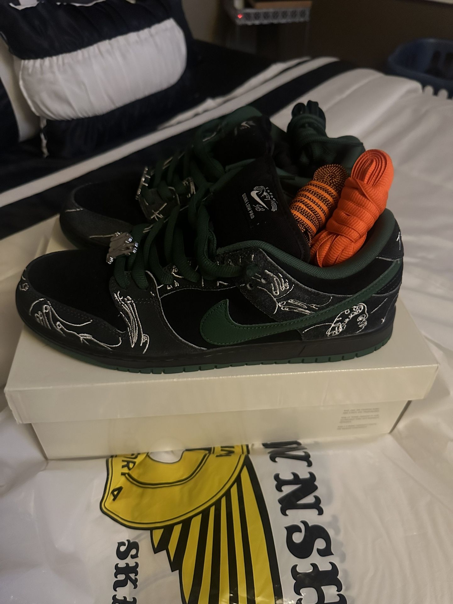 Nike Nike SB Dunk Low Pro x There 'Anthracite and Gorge Green' Size 11.5 $350
