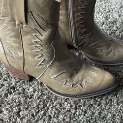 Joellen Western Ankle Cowboy Boots in Taupe