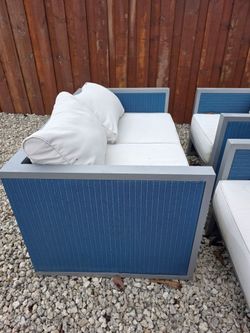 Outdoor patio set