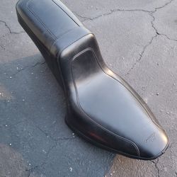 Harley Davidson Mustang Seat 