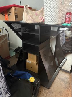 Entertainment center