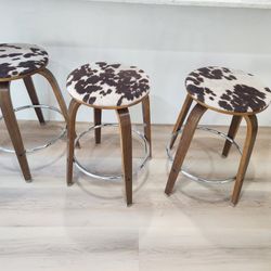 3 Swival Barstools