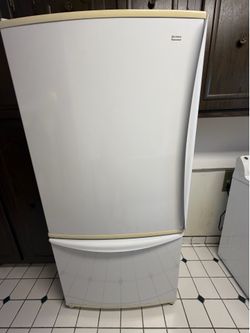 Refrigerator For Sale
