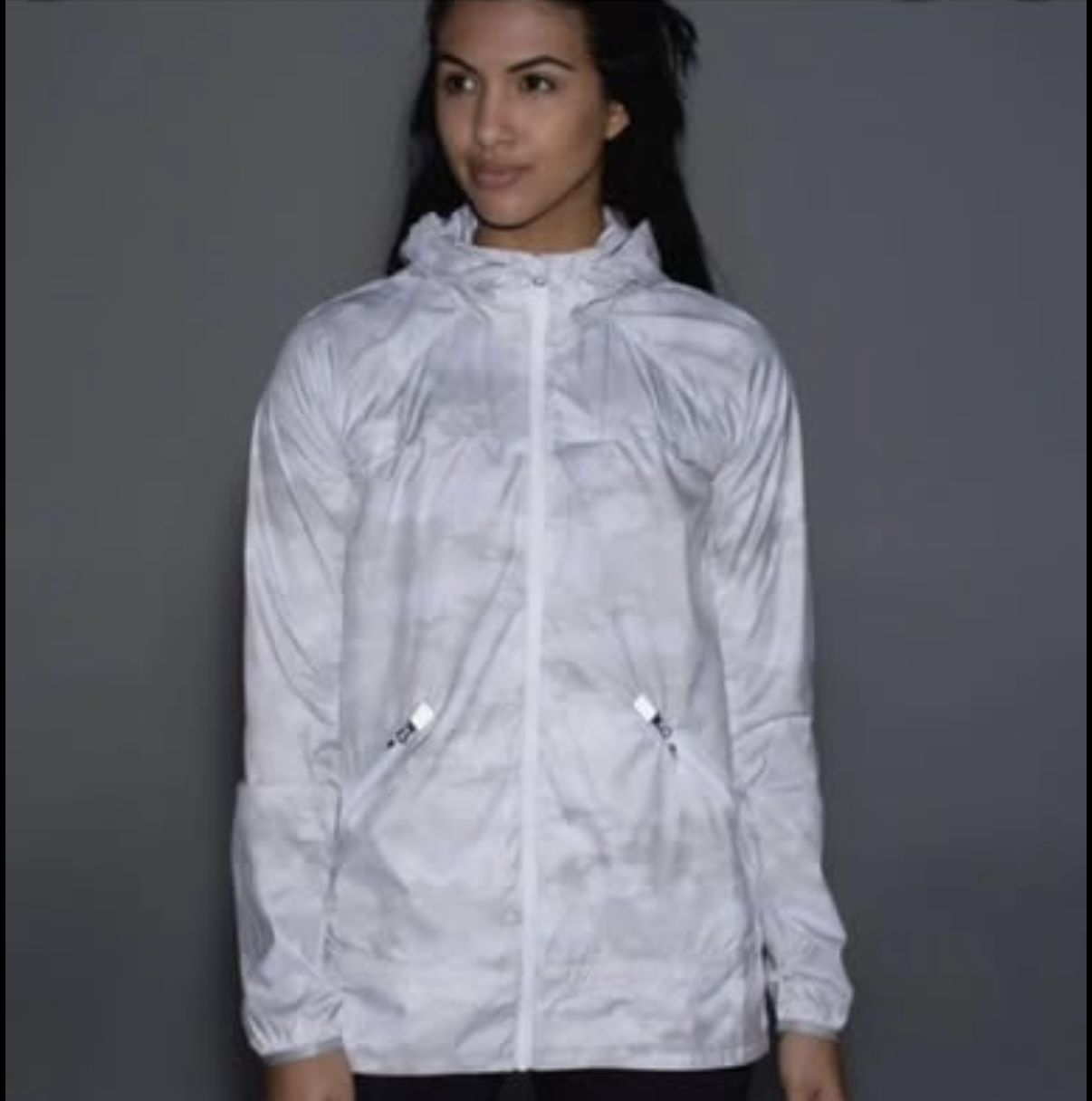 New Lululemon Women’s Raincoat