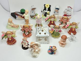 Bunch of Vintage Small Figurines 