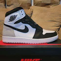 Air Jordan 1 Retro High OG "Stage Haze" Bleached Coral 🆕️ Size 9.5  ✅️ DS, brand New, 💯% Authentic Nike 🔥🔥