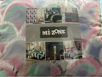 Mi Zone Pearl Reversible Twin Size 3 Piece Comforter Set