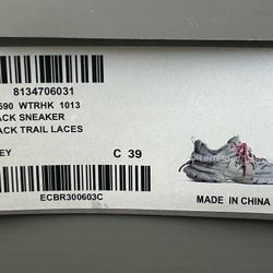 Designer Sneaker – Leather Free – Size FR/EU 39 (US 9)