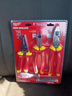 Milwaukee 1000V Insulated 5pc insulated hand tool set